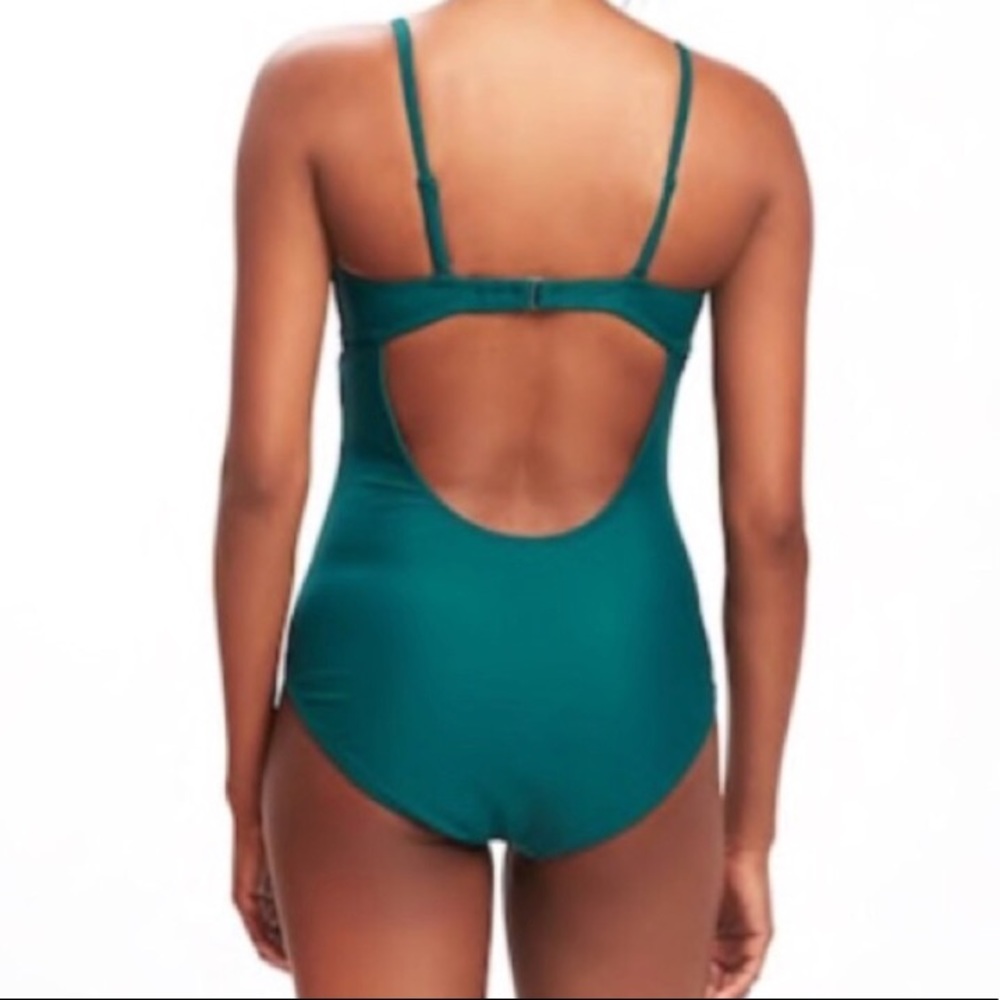 old navy swimsuit! - Picture 2 of 5
